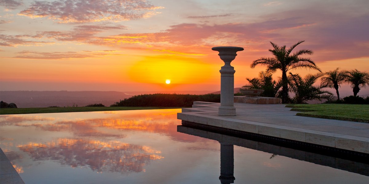 award winning California mansions with ocean views presented by experienced Realtors and Brokers 